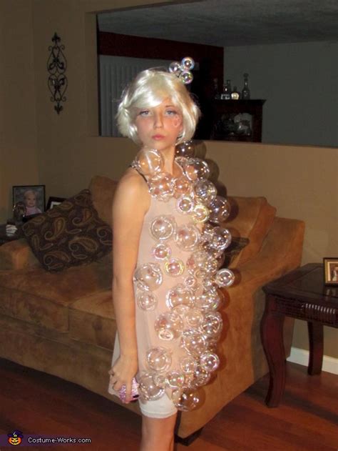 easy lady gaga costume ideas.